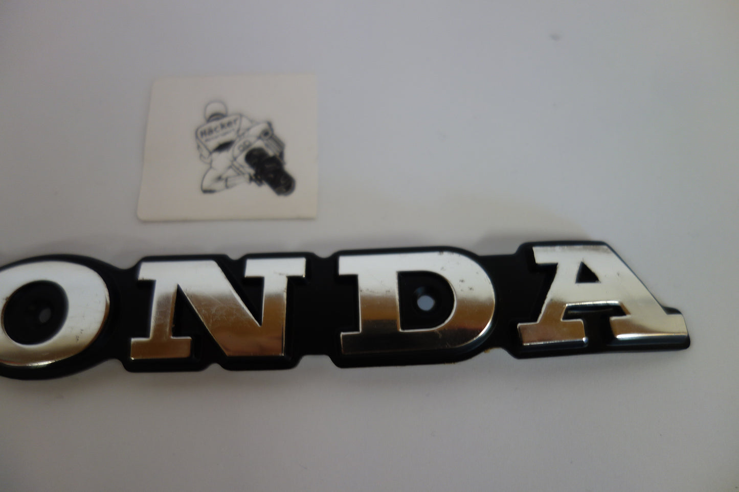87121-399-000 / TANK EMBLEM RECHTS NEU / EMBLEM RIGHT, FUEL TANK NEW