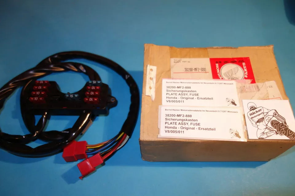 Fuse box _ PLATE ASSY, FUSE _ VF 500 F + F2 _ 38200-MF2-880