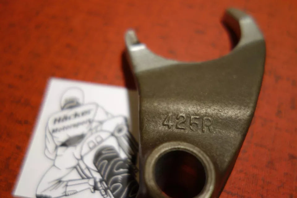 Schaltgabel _ FORK, R. GEARSHIFT _ CB 900 F _ Bj 1979 - 1982 _ 24211-425-010