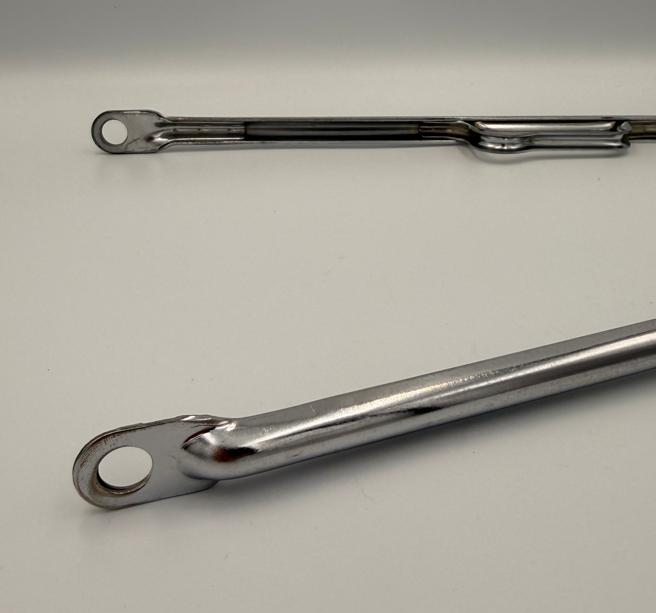 Unterer Kotflügelbügel vorne CB 550 K2 F2 CB 750 K3 / 61112-341-700 / Neu