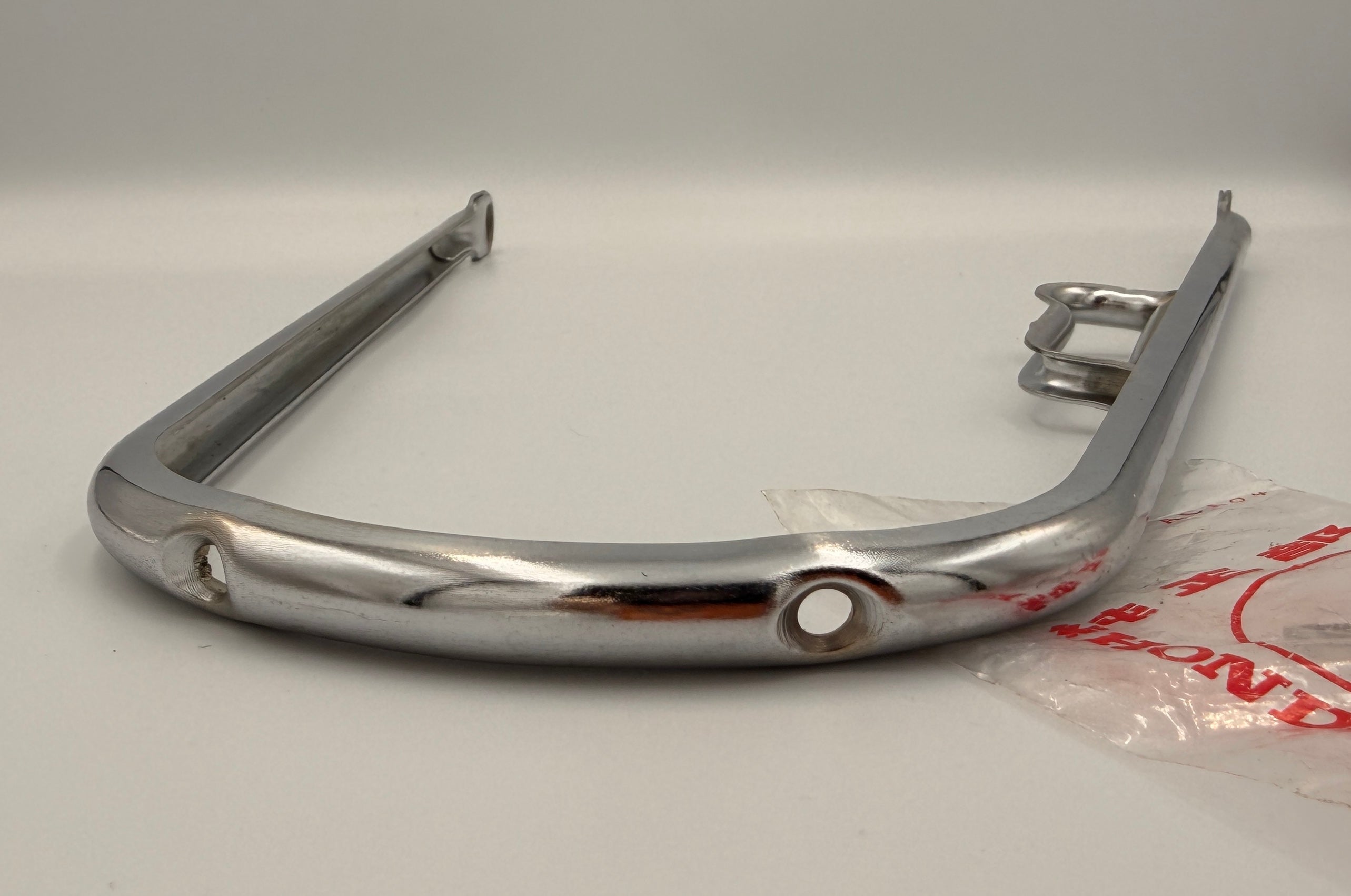 Unterer Kotflügelbügel vorne CB 550 K2 F2 CB 750 K3 / 61112-341-700 / Neu