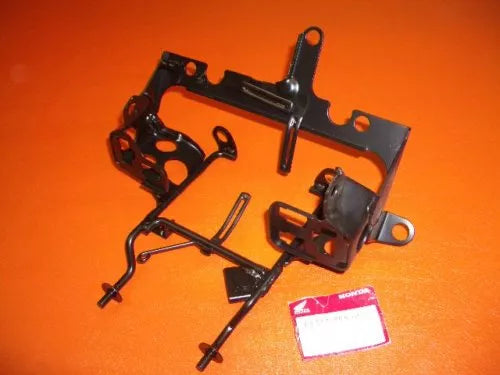 Verkleidungshalter VT 500 E _ 1983 - 1985 61311-MF9-000