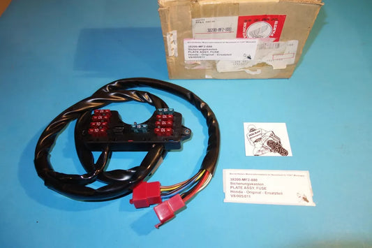 Sicherungskasten _ PLATE ASSY, FUSE _ VF 500 F + F2 _ 38200-MF2-880